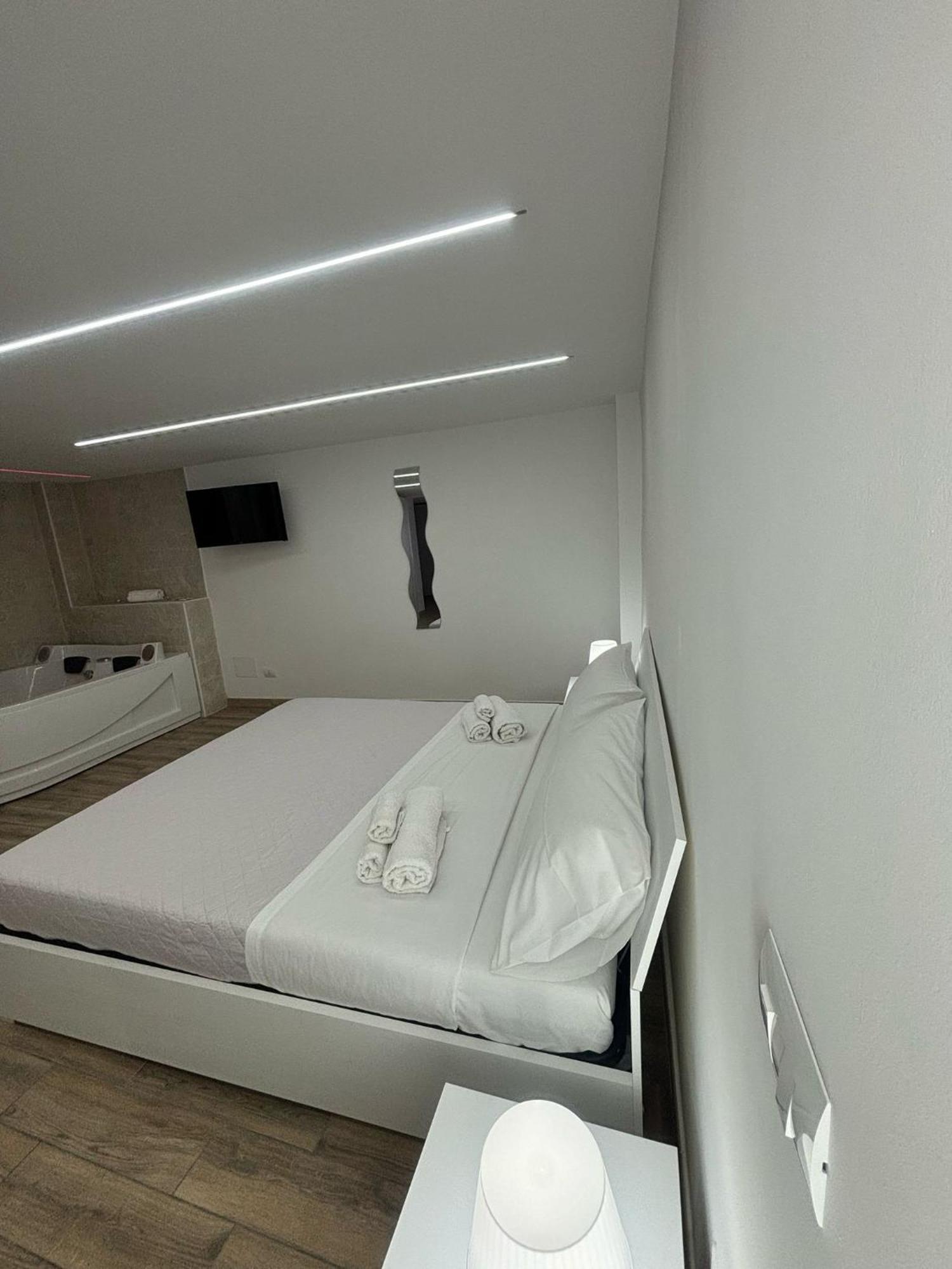Carmen'S House Bed and Breakfast Nettuno Buitenkant foto